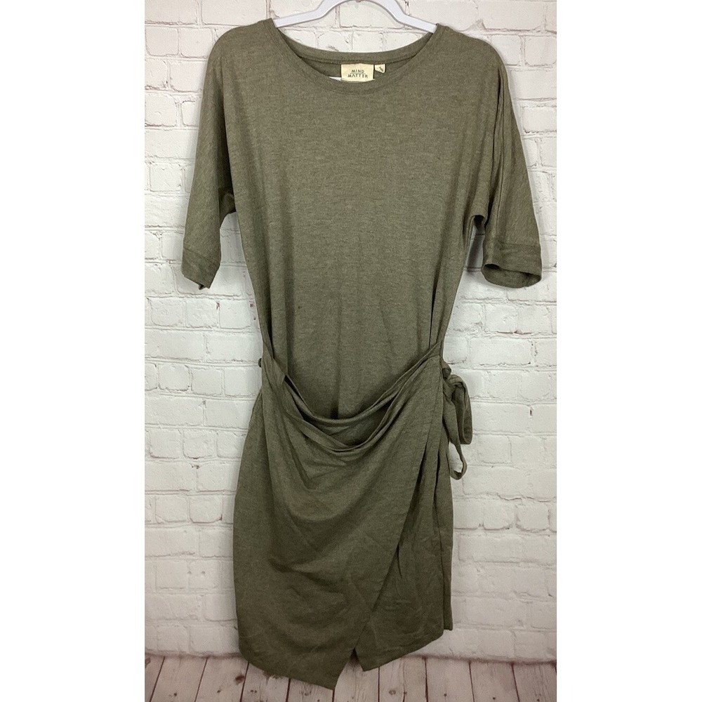 Mind/Matter wrap midi short sleeve‎ dress, sz M